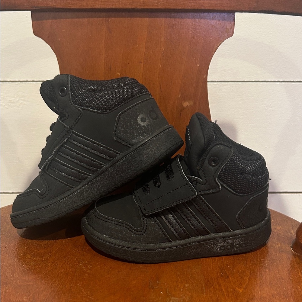 Adidas Kids Triple Black Sneakers